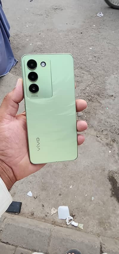 vivo y 100.8gb 256gb