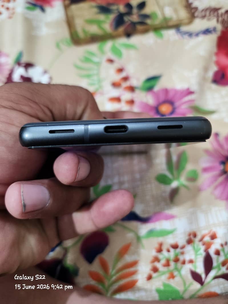 Google Pixel 7a 2