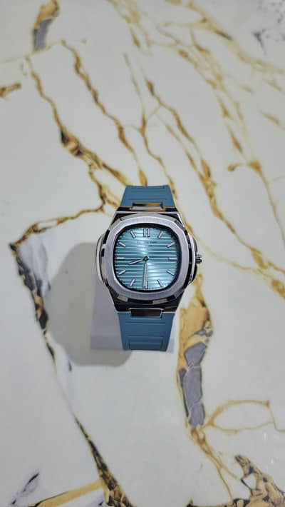 Universal Point Silicone Strap Watch