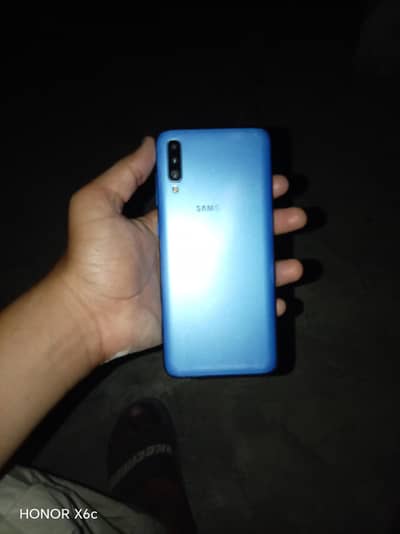 Samsung Galaxy A70 6/128 GB dual SIM official PTA approved with box