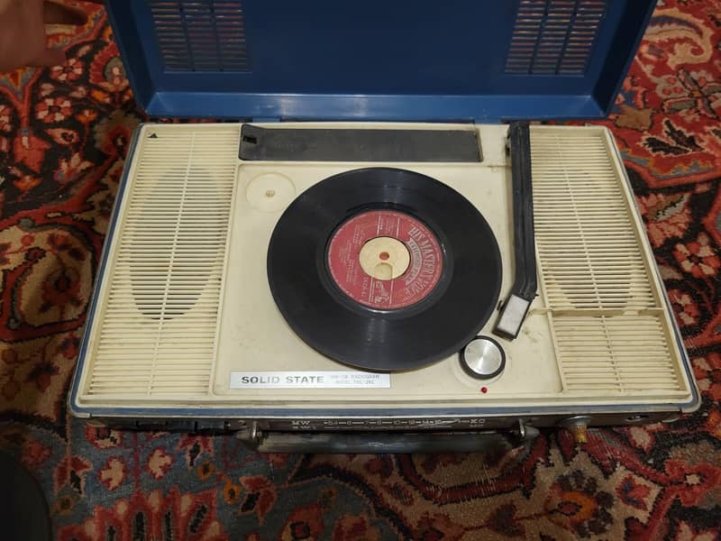Record Player 1