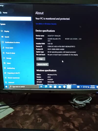 Full desktop systems, CPU, screen monitor, keyboard, Mouse etc
