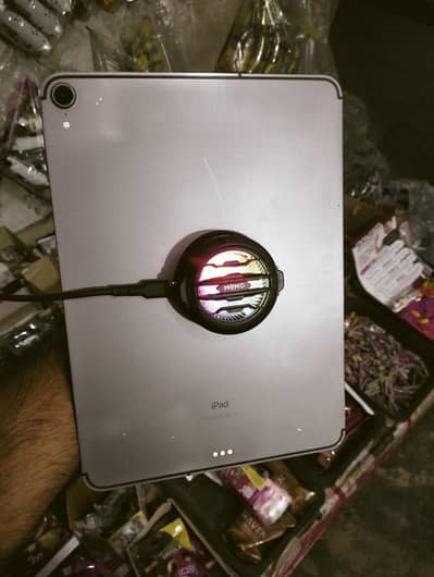 I pad pro 11 inch pta Sim working 256gb PUBG 120 fps exchange possible