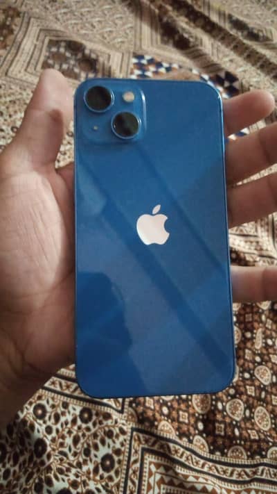 Apple iPhone 13