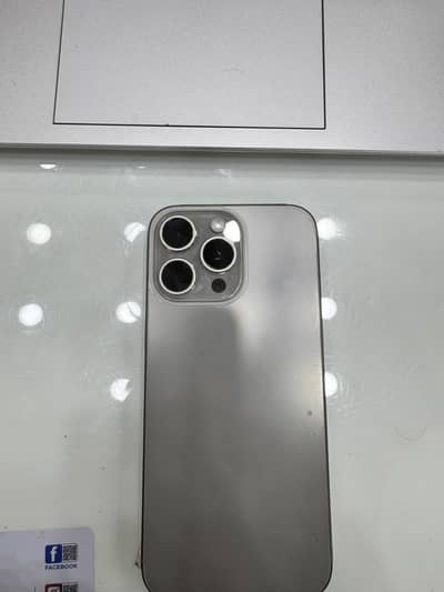 Apple iPhone 16 Pro Max