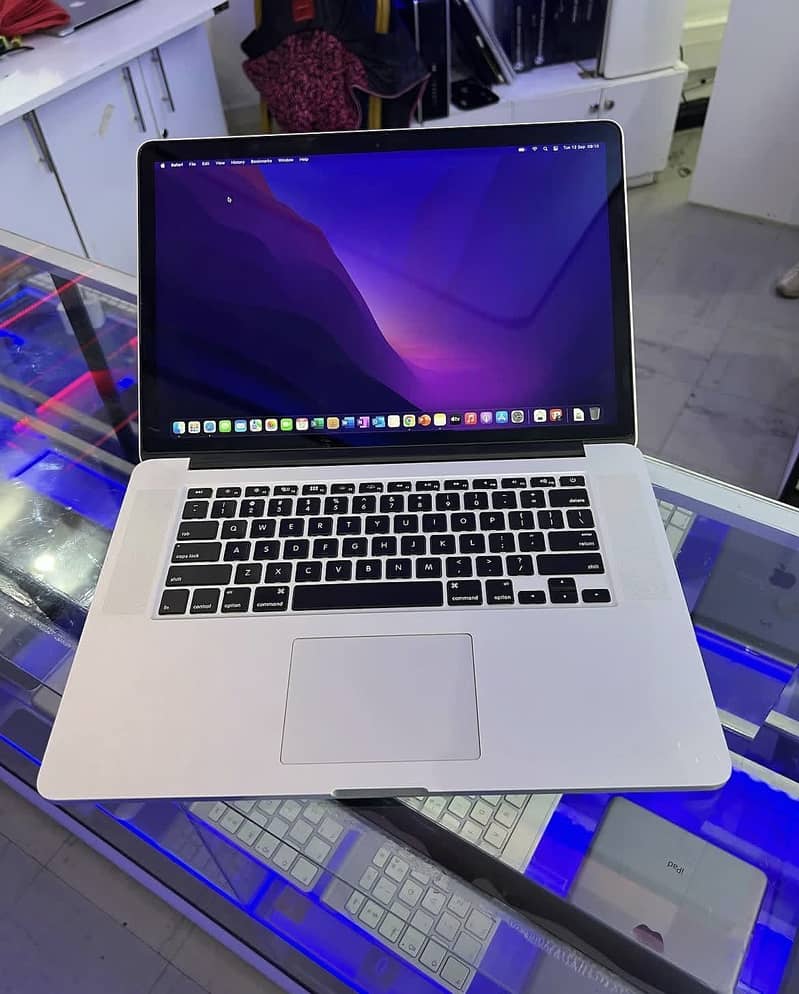 MacBook pro 0