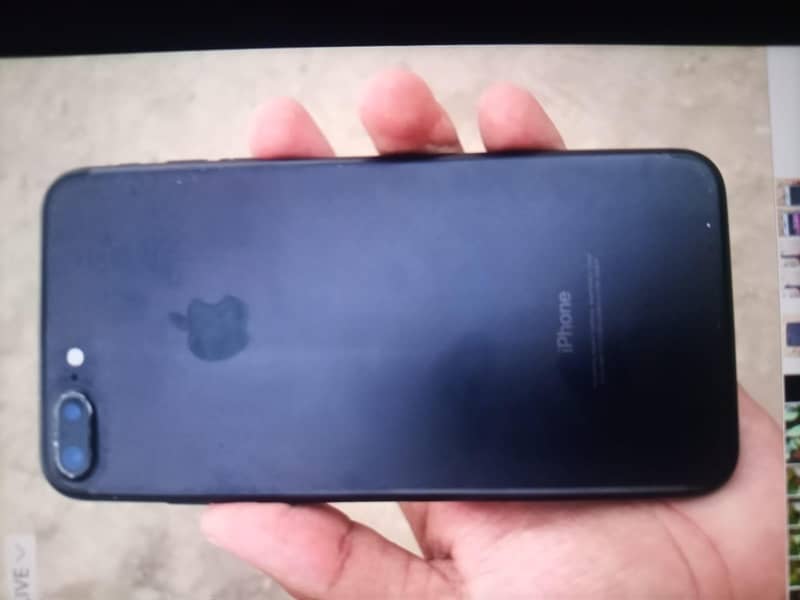 Apple iPhone 7 Plus 0