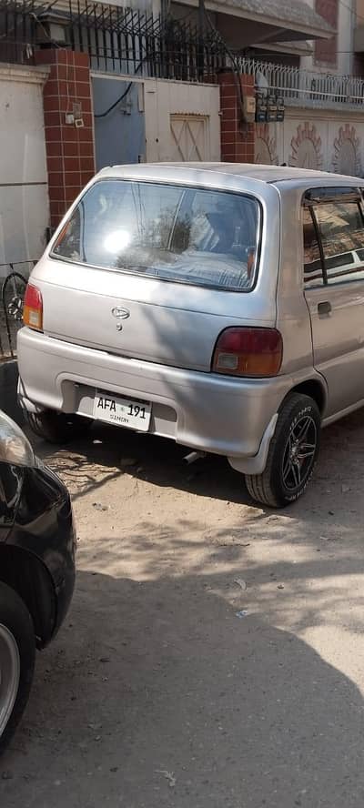 Daihatsu Cuore 2003