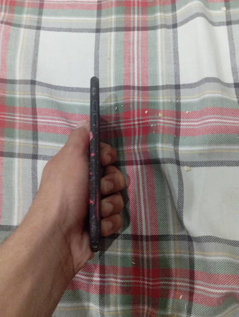 Apple iPhone 7 3