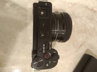 Sony ZV-e10 Video Camera With 16mm - 50mm Lens & 64 GB Memory Card
