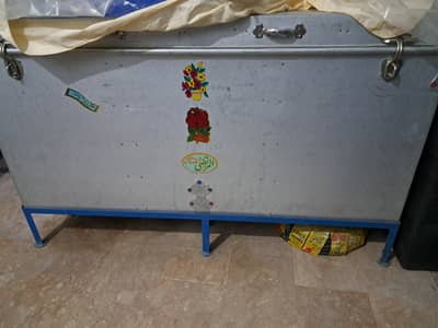 لوہے کی پیٹی (بستروں والی) برائے فروخت Peti for sale