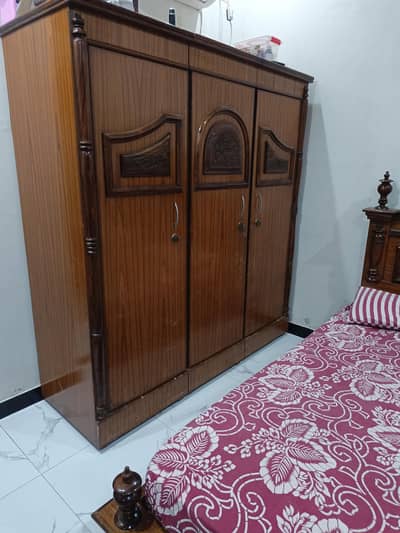 3 door almari