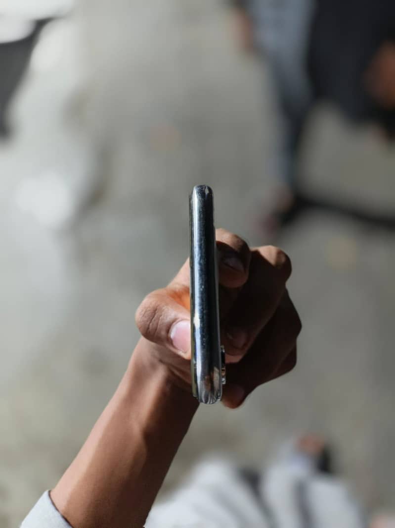 Apple iPhone X 2