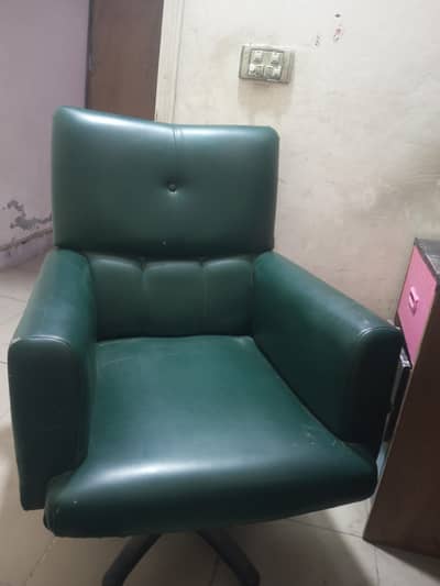 Comfortable Executive Office Chair | Excellent Condition
