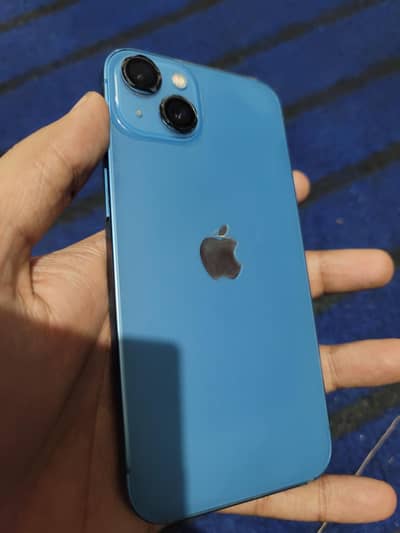 Apple iPhone 13