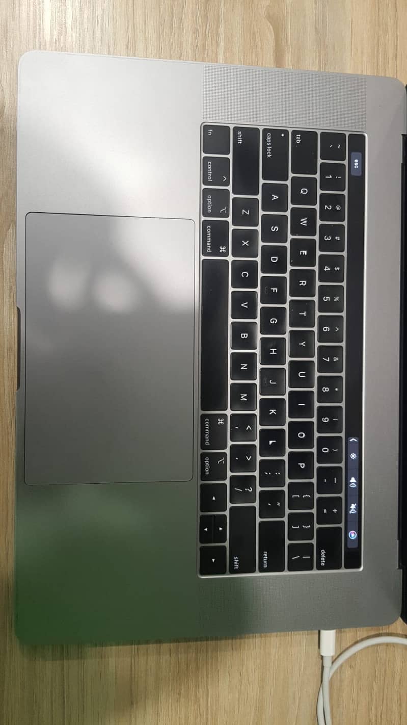 MacBook Pro 0