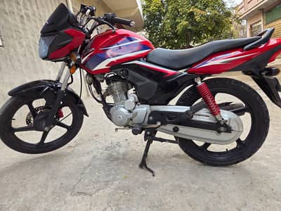 HONDA CB 125F