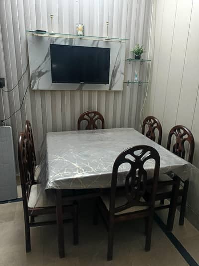 6 seater dining table for sale Good condition