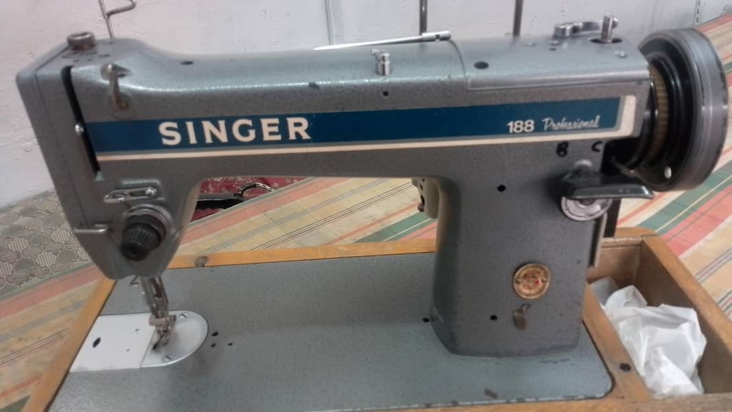 Singer machine 188 model 1