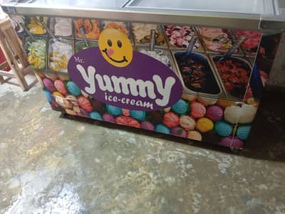 scoop freezer commercial very good condition