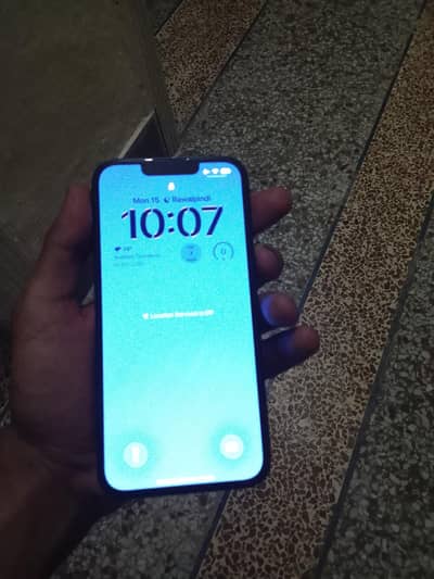 Apple iPhone 13