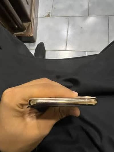 Apple iPhone XS