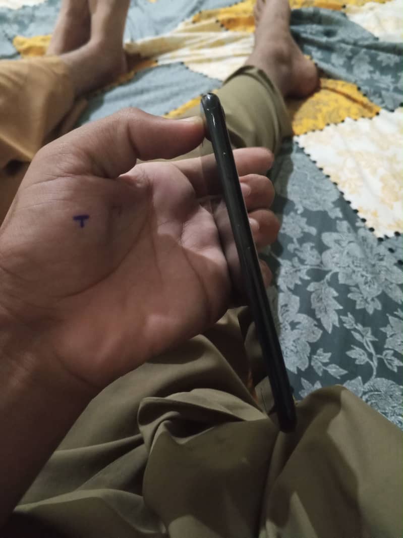 Apple iPhone 7 2