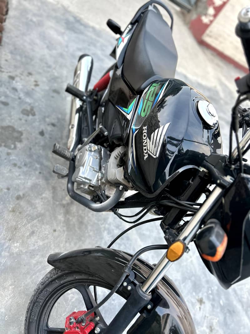 CB 125f 1