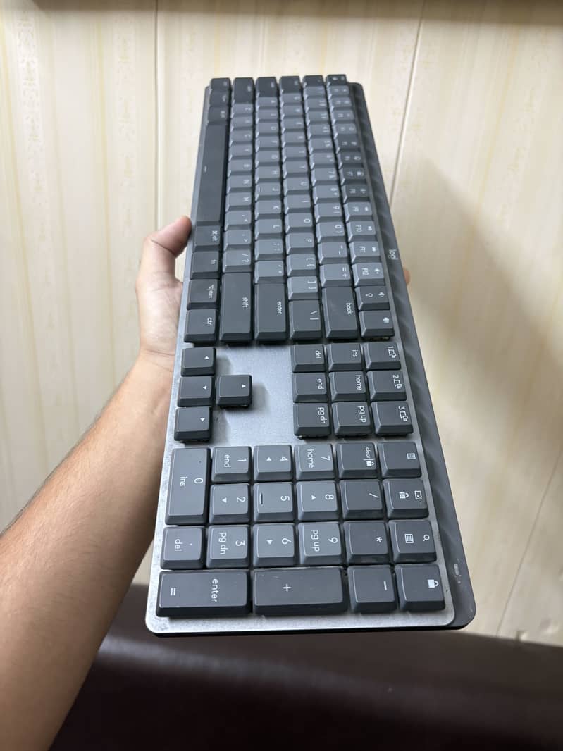 Logitech mx keys 0