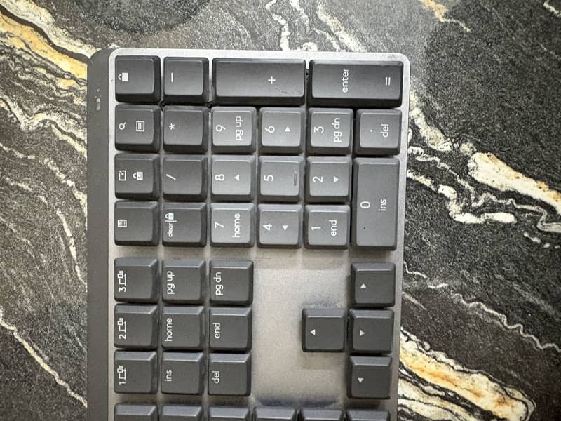 Logitech mx keys 2