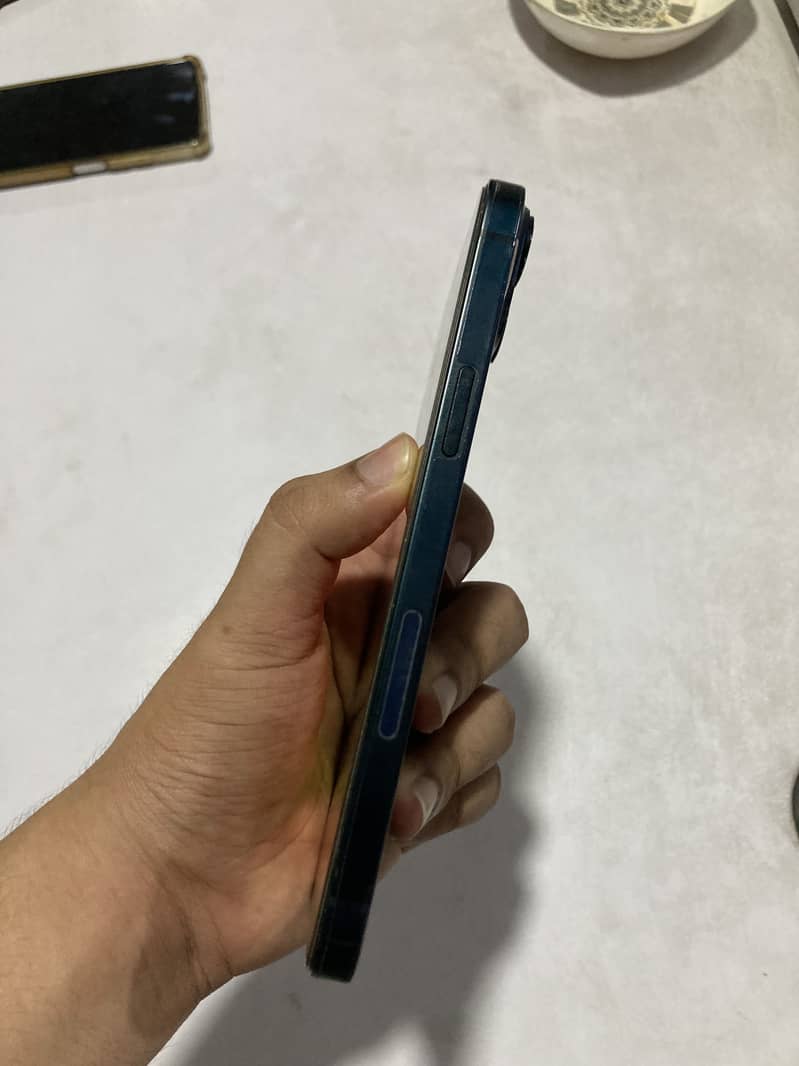 Apple iPhone 14 plus 3