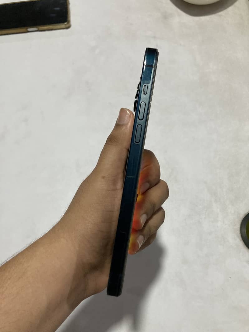 Apple iPhone 14 plus 4