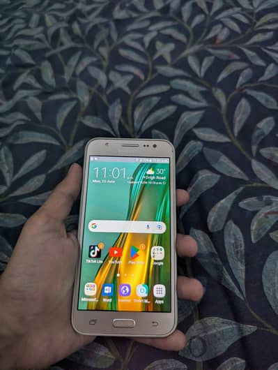 Samsung j5