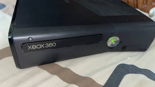 Xbox 360 250 GB 10/10 no issue no fault