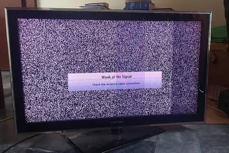 Old 50inch Samsung TV. . Faulty Panel
