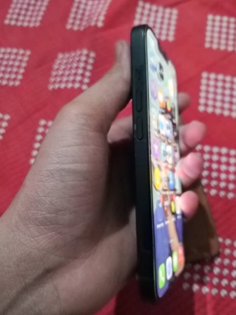 Apple iPhone 14 5