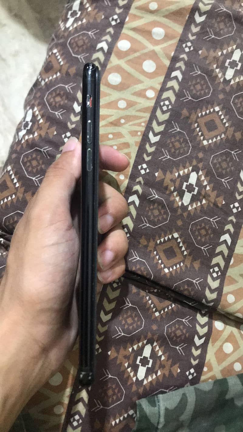 Apple iPhone 7 Plus 3