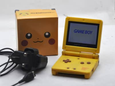 Nintendo Gameboy Advance SP AGS 101 PIKACHU EDITION