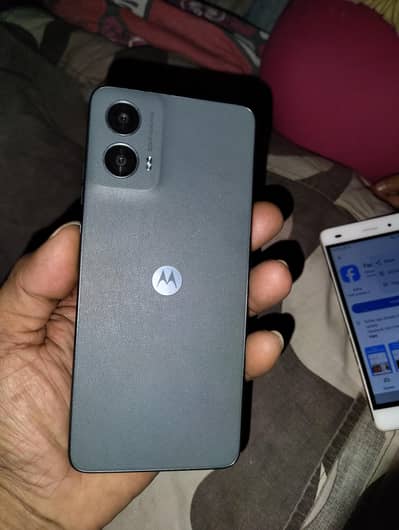 4+4 ram 128 gb storage almost new Motorola G 5g