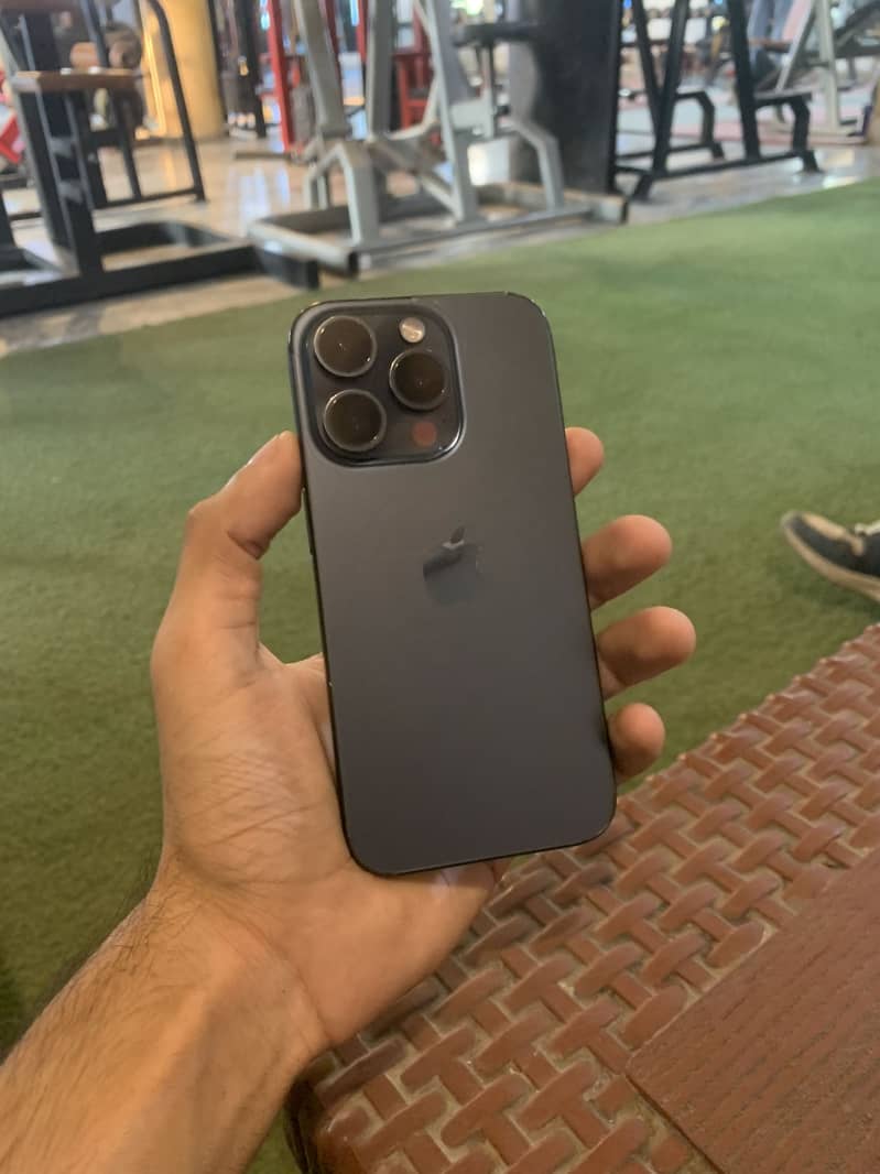 iPhone 15 Pro  model full box 2
