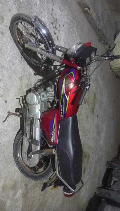 Honda 125 2017 model 98 se km nhi deni