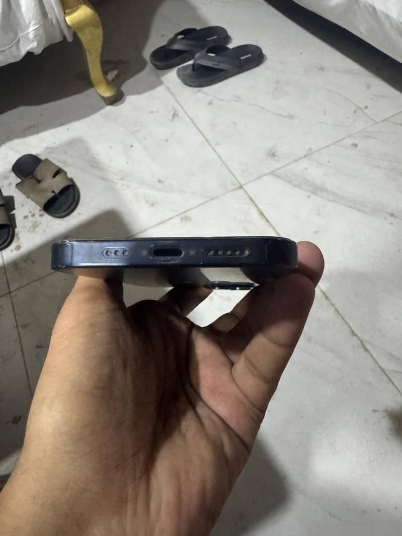 Apple iPhone 13 3