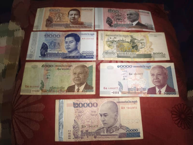 Different Banknotes 6