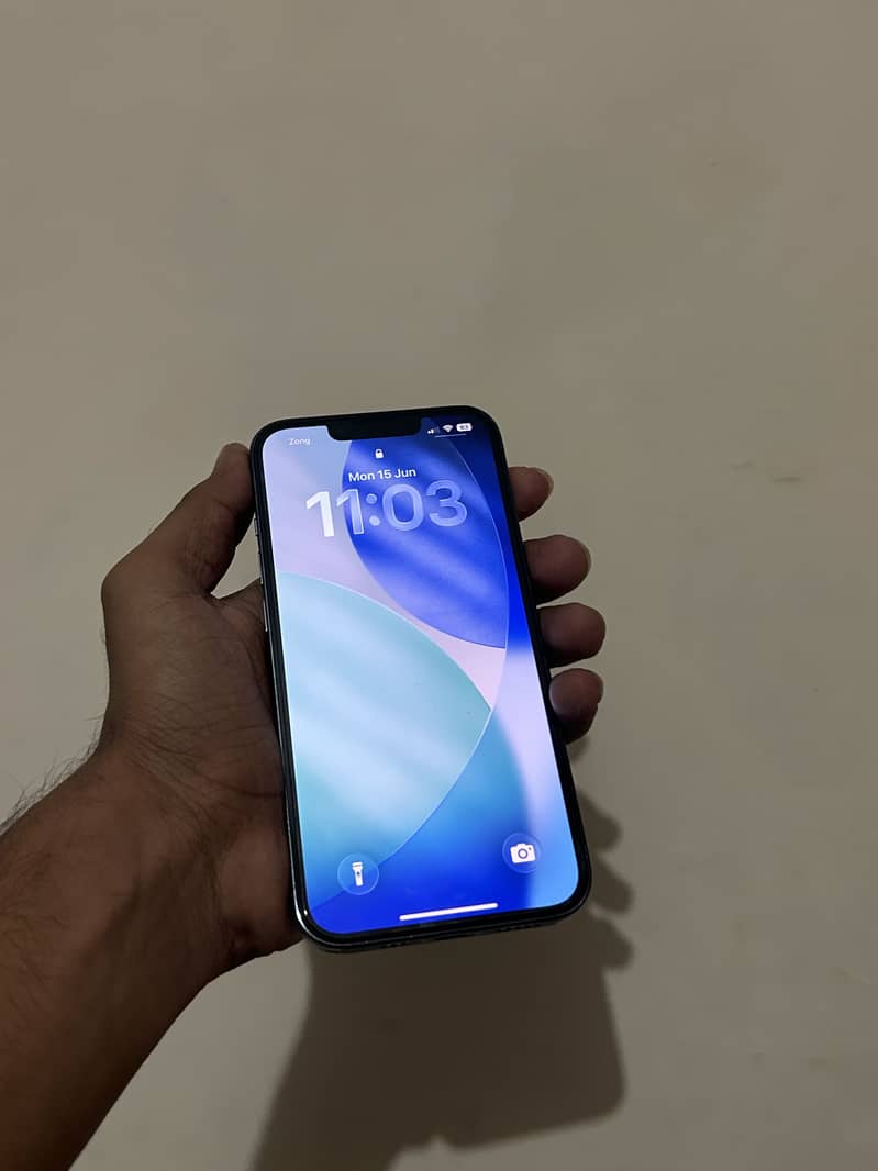 IPHONE 13 PRO 1