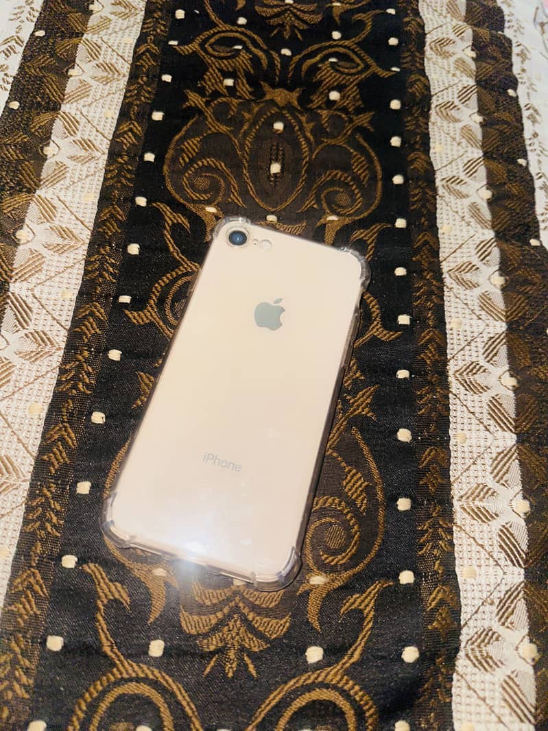 Apple iPhone 8 0