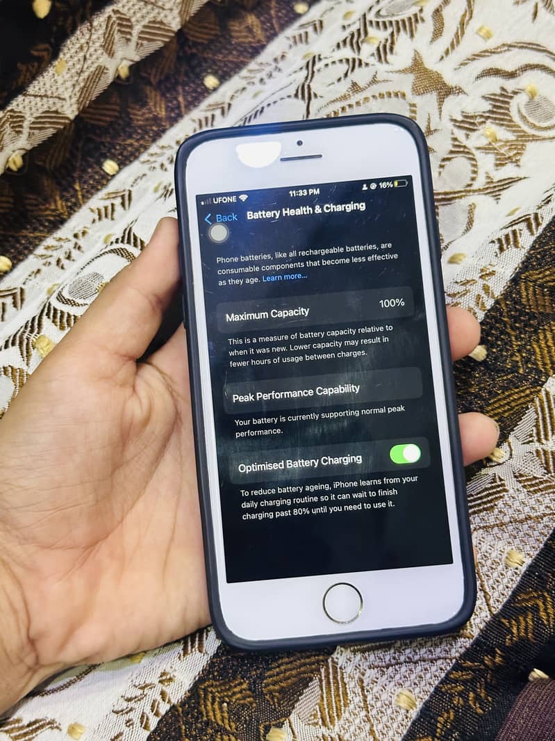Apple iPhone 8 1