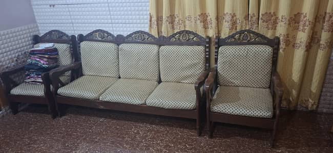 5 seatr new condition