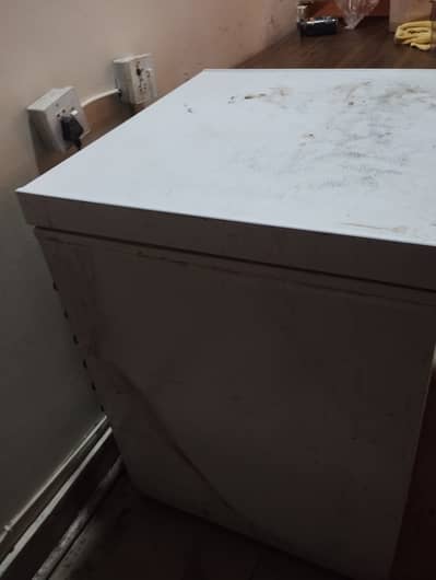 Single Dawlance Mini Deep Freezer (Invertor Technology)