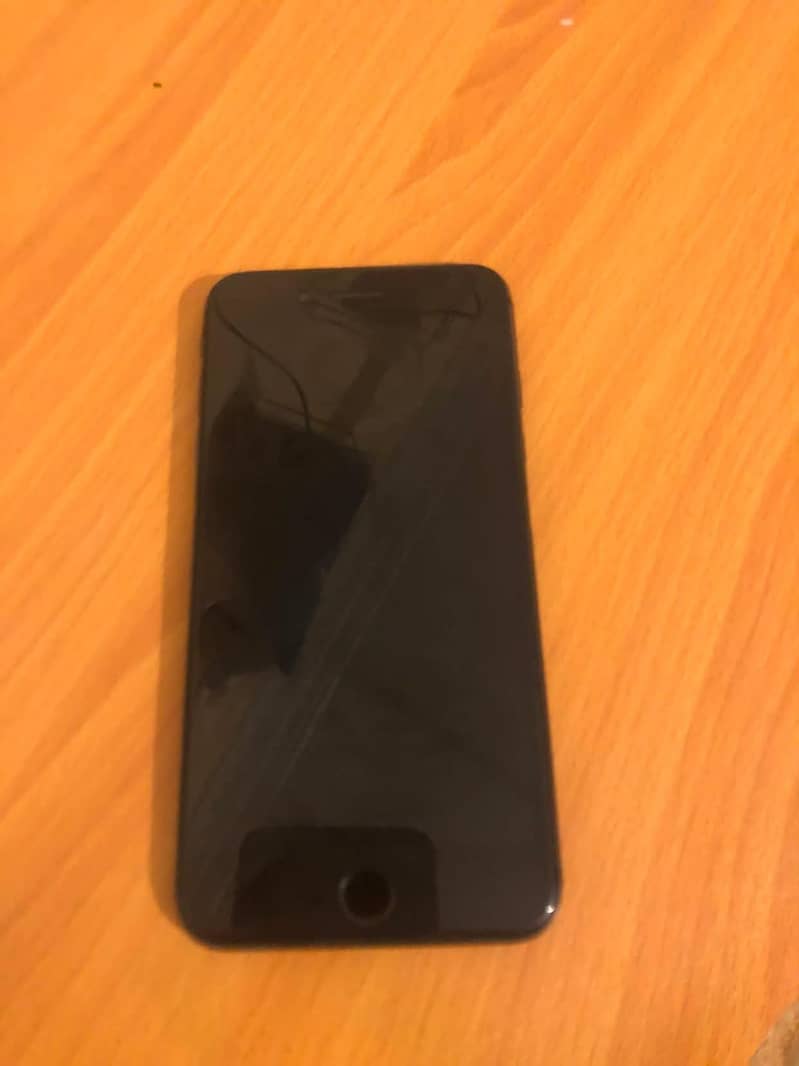 Apple iPhone 8 Plus 0