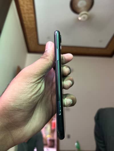 Apple iPhone XR